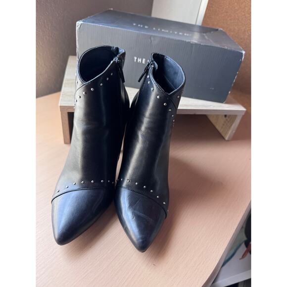 The Limited Trixa Black Studded Ankle Boots - Size 7M New With Box - Picture 3 of 9